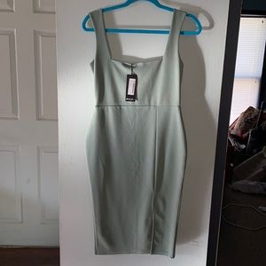 Nasty Gal- “squarin to go “ sage midi dress NWT